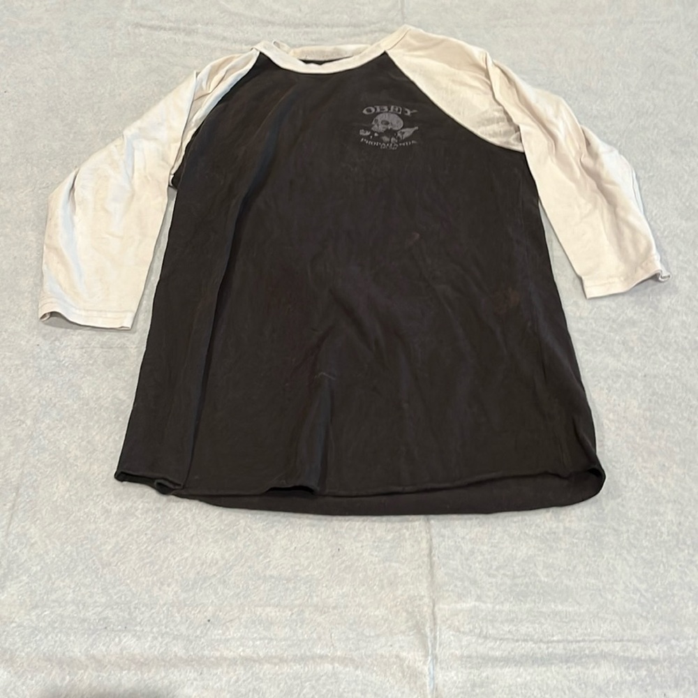 Womens vintage Obey three-quarter link sleeve medium